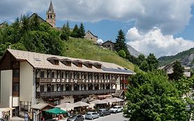 Hotel Castillan
